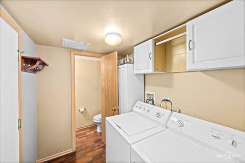 Tiny photo for 909 Four Seasons Boulevard, Aurora, IL 60504 (MLS # 12706896)