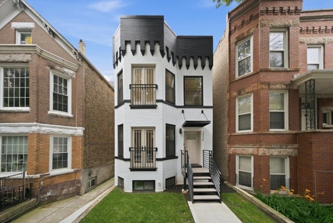 Photo of 2334 N Oakley Avenue, Chicago, IL 60647 (MLS # 12709969)
