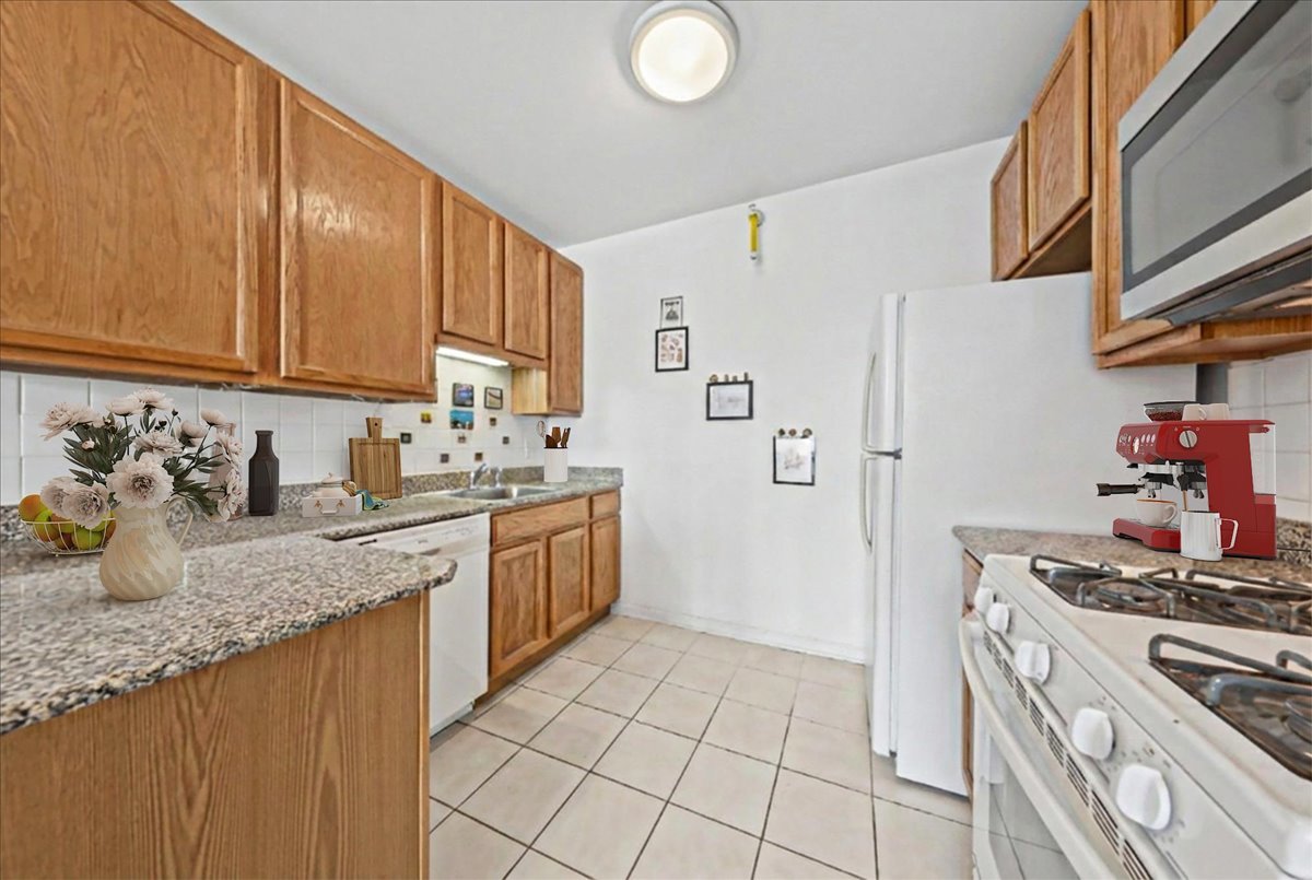 600 N Dearborn Avenue 805