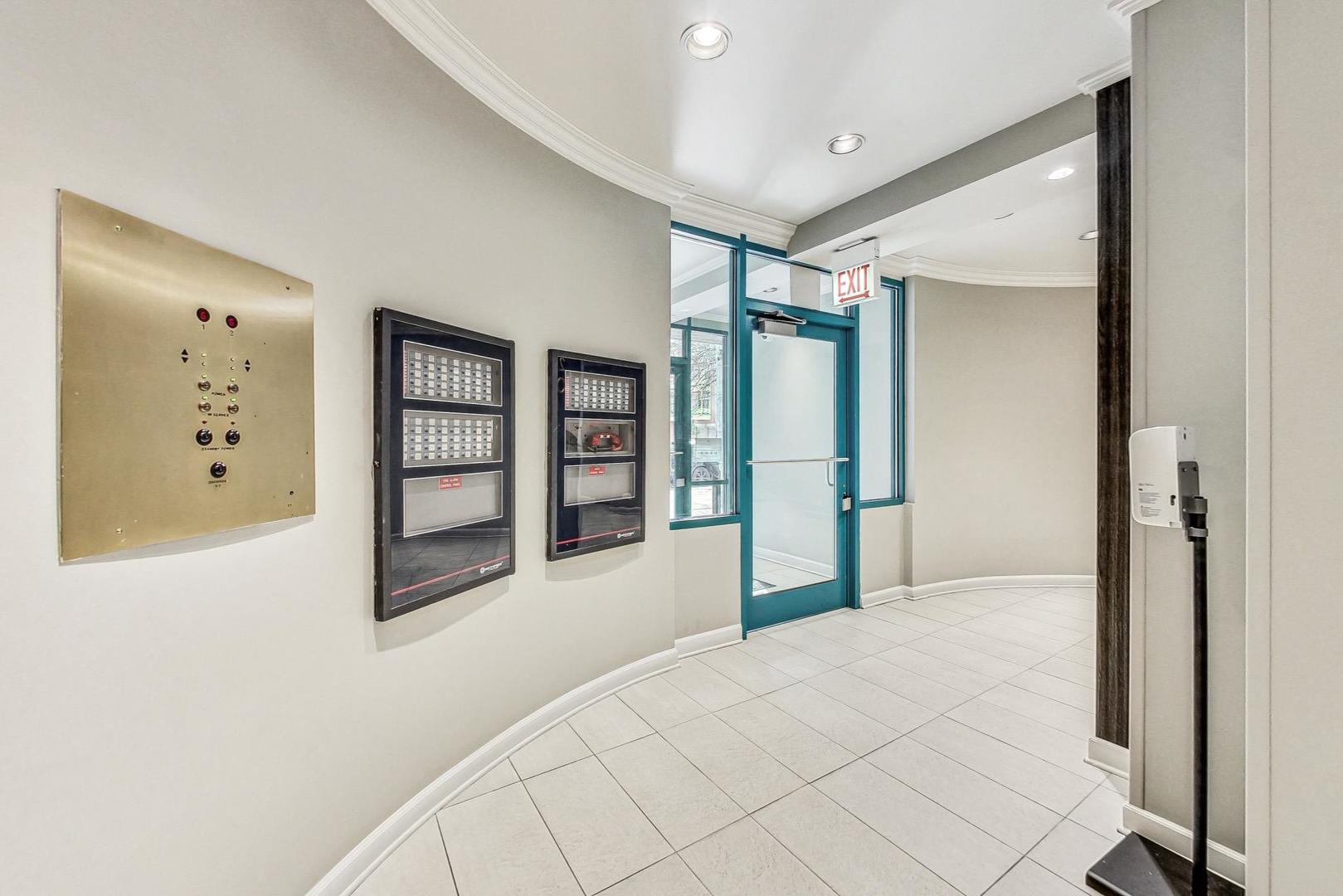 920 W Madison Street F8