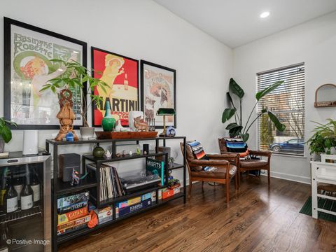 Tiny photo for 1445 W Huron Street #1, Chicago, IL 60642 (MLS # 12627078)