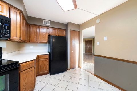 Tiny photo for 6421 Pershing Road #404, Stickney, IL 60402 (MLS # 12503027)