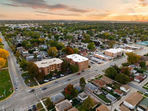 Tiny photo for 6421 Pershing Road #404, Stickney, IL 60402 (MLS # 12503027)