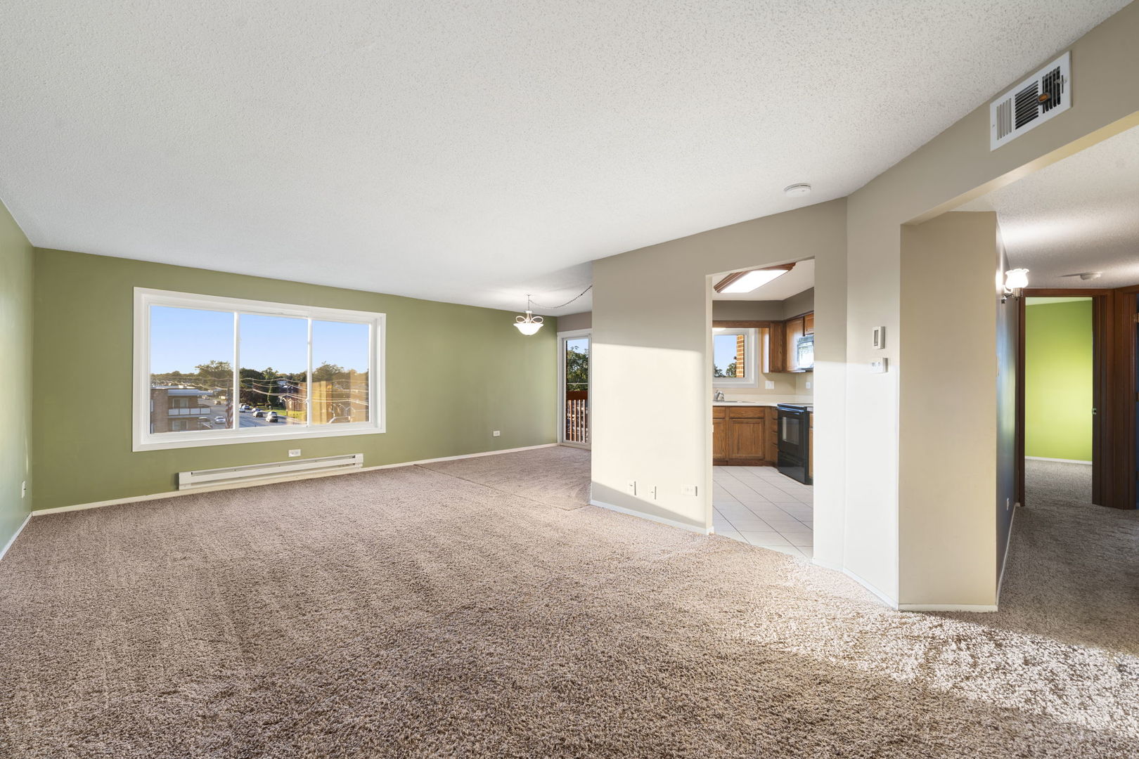 6421 Pershing Road 404