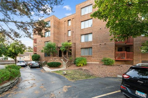 Photo of 6421 Pershing Road #404, Stickney, IL 60402 (MLS # 12503027)