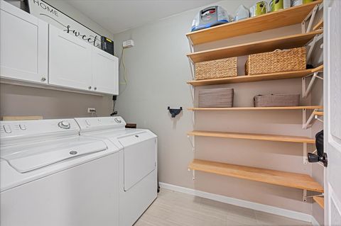 Tiny photo for 1714 W School Street #1, Chicago, IL 60657 (MLS # 12586516)