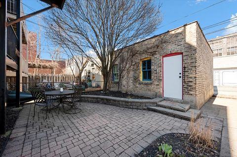 Tiny photo for 1714 W School Street #1, Chicago, IL 60657 (MLS # 12586516)