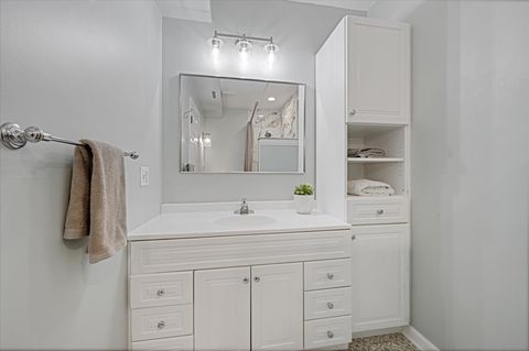 Tiny photo for 1714 W School Street #1, Chicago, IL 60657 (MLS # 12586516)