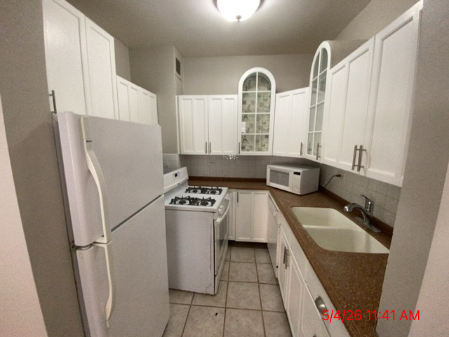 6101 N Sheridan Road