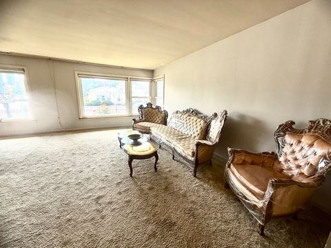 Tiny photo for 2800 W Bryn Mawr Avenue, Chicago, IL 60659 (MLS # 12615487)