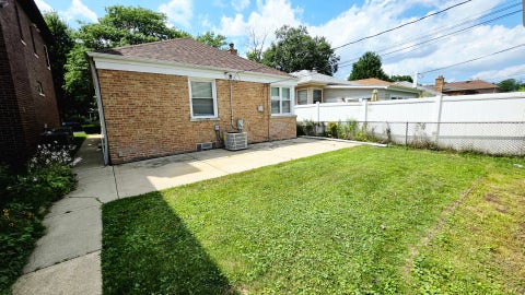Tiny photo for 6311 N Kedvale Avenue, Chicago, IL 60646 (MLS # 12708911)