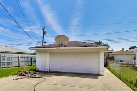 Tiny photo for 509 Paxton Avenue, Calumet City, IL 60409 (MLS # 12695866)