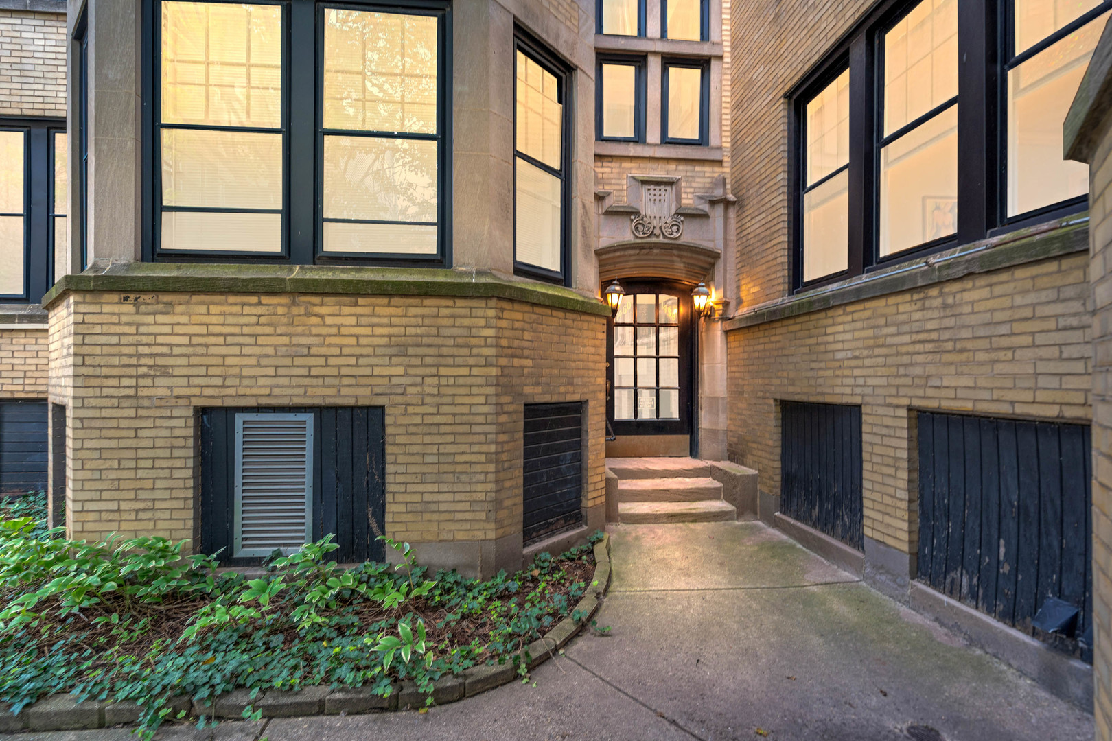 1458 W Berwyn Avenue 1