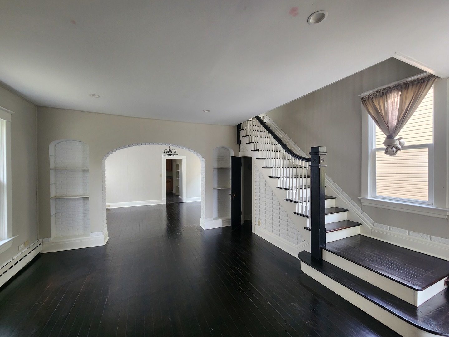 824 Hickory Street