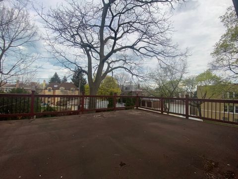 Tiny photo for 3320 W Ardmore Avenue, Chicago, IL 60659 (MLS # 12556480)