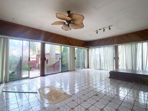 Tiny photo for 3320 W Ardmore Avenue, Chicago, IL 60659 (MLS # 12556480)