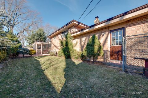 Tiny photo for 1800 N Iris Drive, Palatine, IL 60074 (MLS # 12546390)