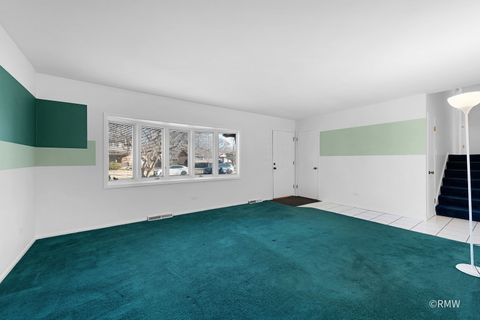 Tiny photo for 1800 N Iris Drive, Palatine, IL 60074 (MLS # 12546390)