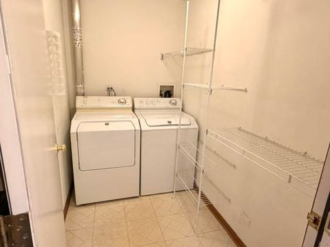 Tiny photo for 1560 Thornfield Lane #3, Roselle, IL 60172 (MLS # 12584045)