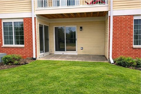 Tiny photo for 1560 Thornfield Lane #3, Roselle, IL 60172 (MLS # 12584045)