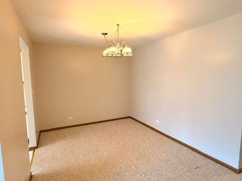 Tiny photo for 1560 Thornfield Lane #3, Roselle, IL 60172 (MLS # 12584045)