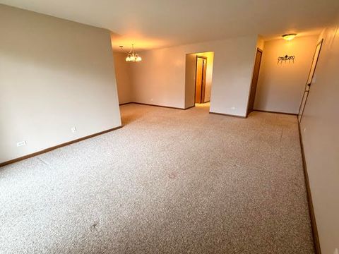 Tiny photo for 1560 Thornfield Lane #3, Roselle, IL 60172 (MLS # 12584045)