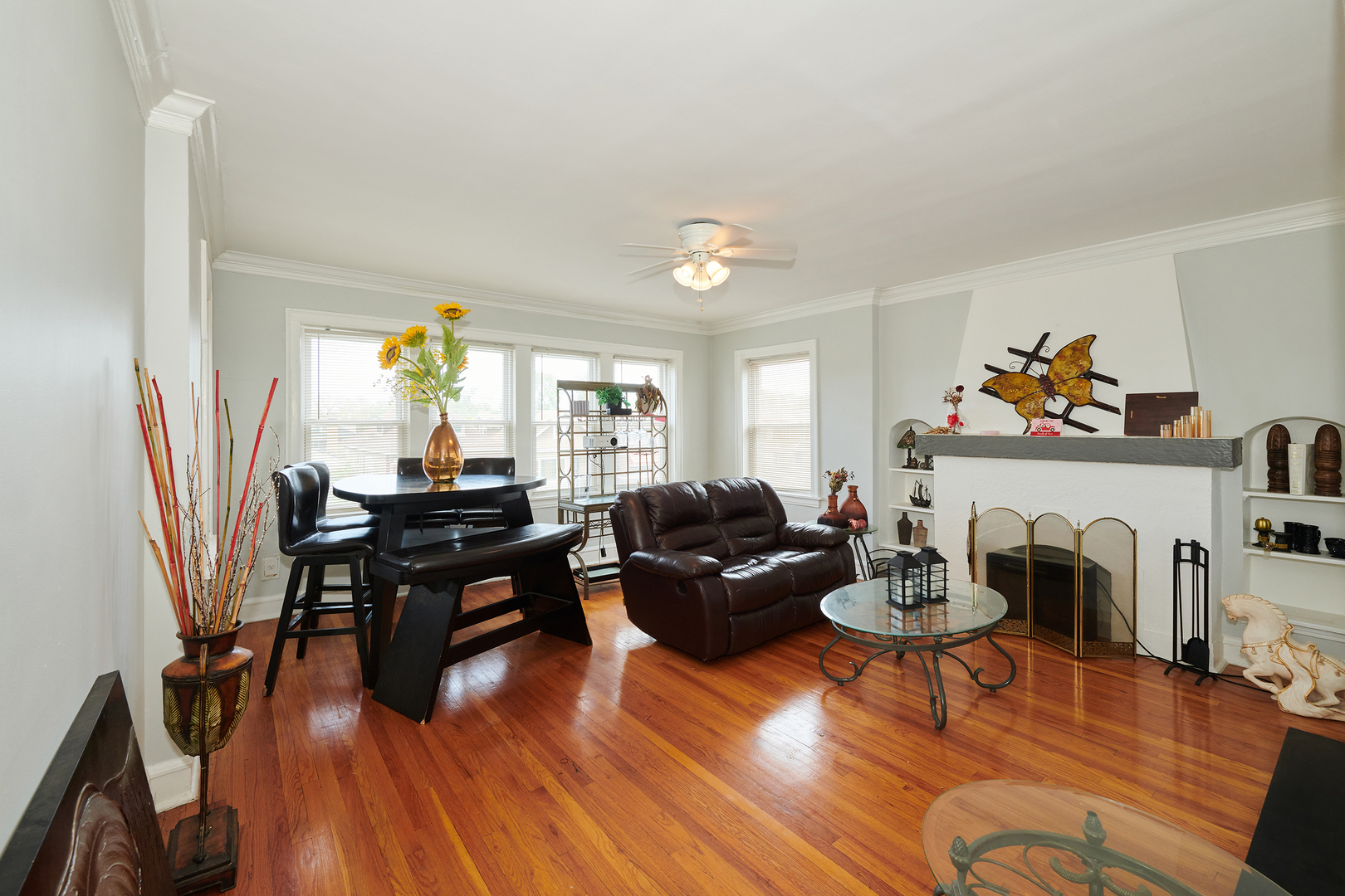 433-35 E 91ST Place