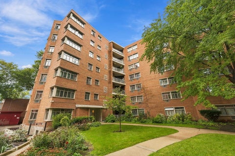 Photo of 1862 Sherman Avenue #3SE, Evanston, IL 60201 (MLS # 12768695)