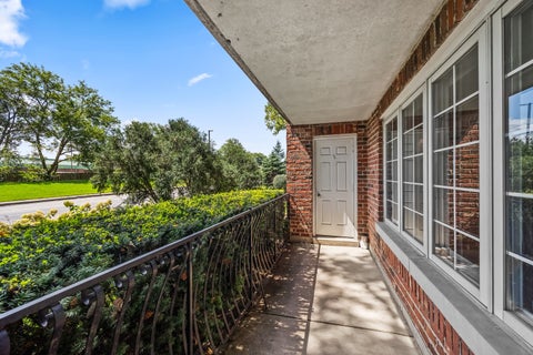 Tiny photo for 5645 S Cass Avenue #102, Westmont, IL 60559 (MLS # 12741622)