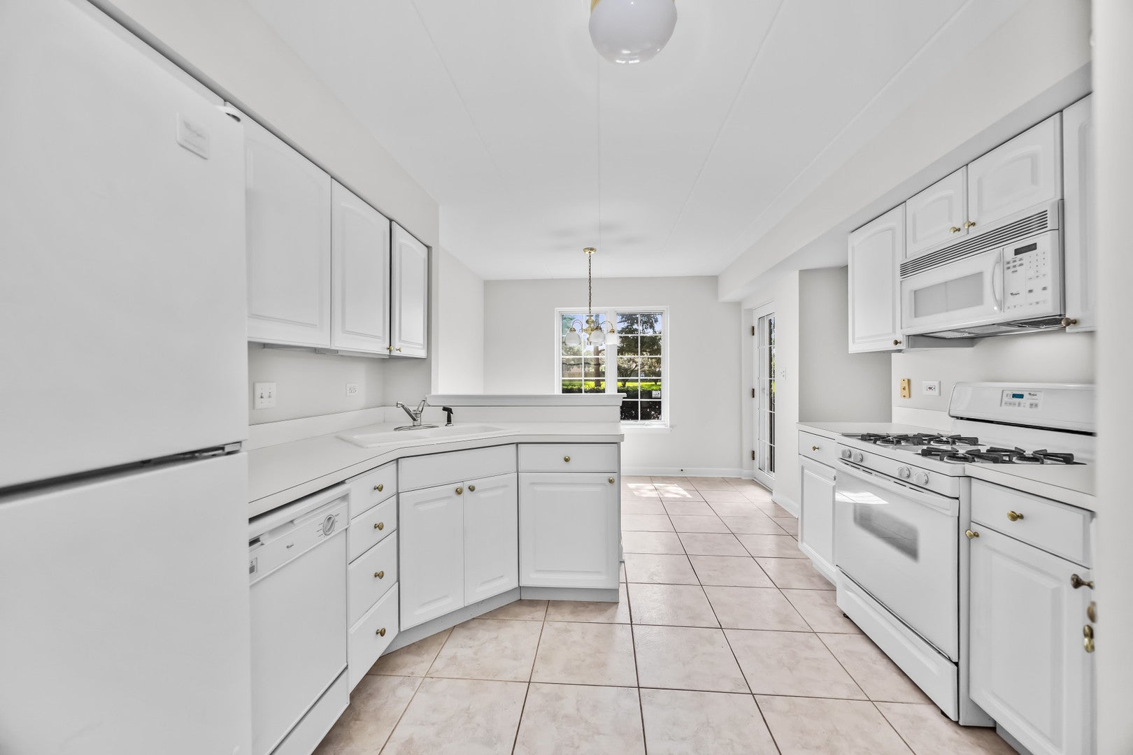 5645 S Cass Avenue 102