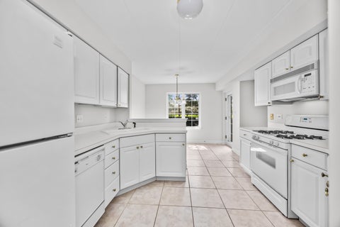 Tiny photo for 5645 S Cass Avenue #102, Westmont, IL 60559 (MLS # 12741622)
