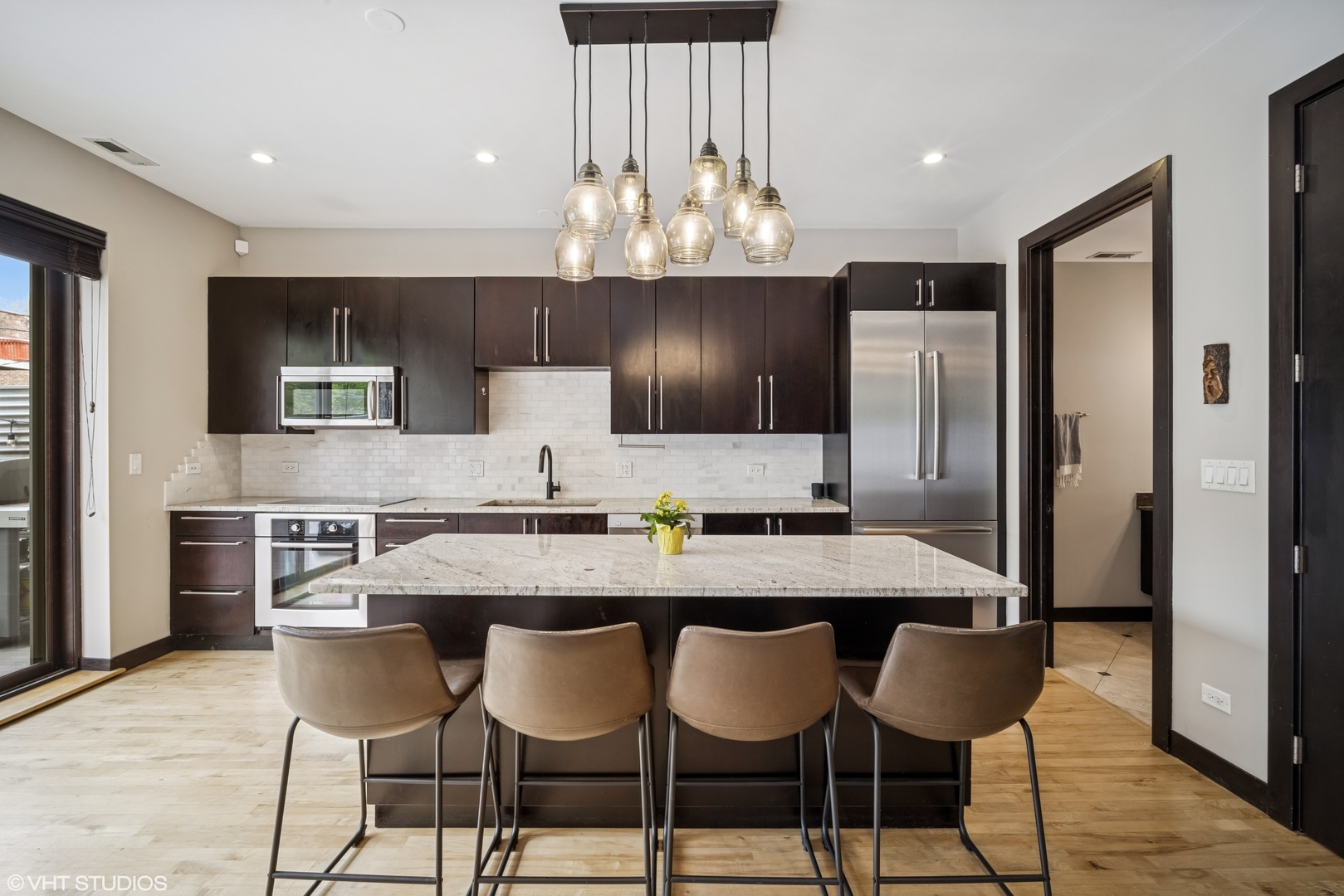 2130 W North Avenue 208