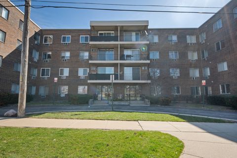 Photo of 9445 Kenton Avenue #207, Skokie, IL 60076 (MLS # 12609870)