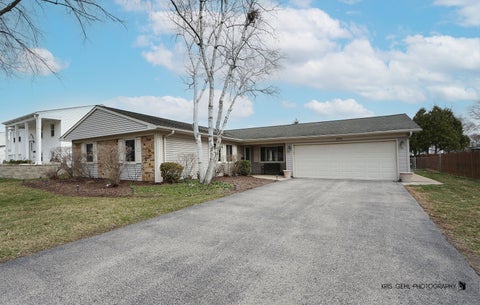 Photo of 1806 Portsmouth Lane, Schaumburg, IL 60194 (MLS # 12749455)
