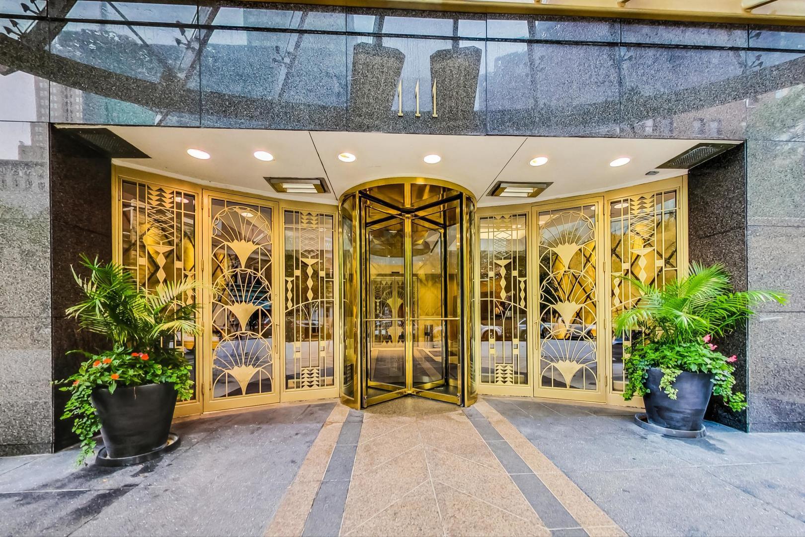 111 E Chestnut Street 38C
