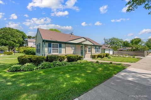 Tiny photo for 3201 Kemman Avenue, Brookfield, IL 60513 (MLS # 12650645)