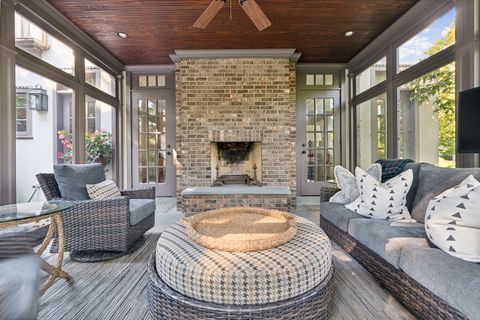 Tiny photo for 701 E Center Avenue, Lake Bluff, IL 60044 (MLS # 12447348)