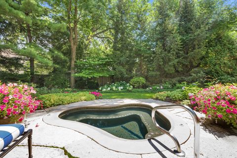 Tiny photo for 701 E Center Avenue, Lake Bluff, IL 60044 (MLS # 12447348)