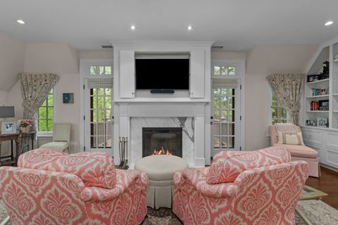 Tiny photo for 701 E Center Avenue, Lake Bluff, IL 60044 (MLS # 12447348)