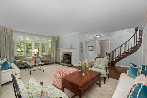 Tiny photo for 701 E Center Avenue, Lake Bluff, IL 60044 (MLS # 12447348)