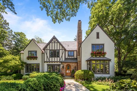 701 E Center Avenue Lake Bluff IL 60044