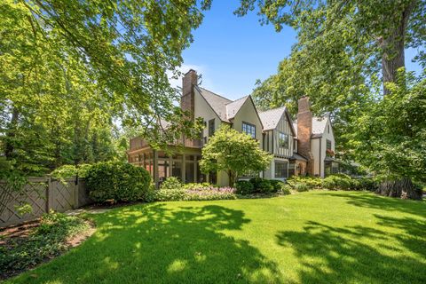Tiny photo for 701 E Center Avenue, Lake Bluff, IL 60044 (MLS # 12447348)
