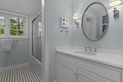 Tiny photo for 701 E Center Avenue, Lake Bluff, IL 60044 (MLS # 12447348)