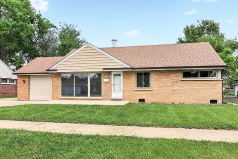 Photo of 1125 SUFFOLK Avenue, Westchester, IL 60154 (MLS # 12639650)
