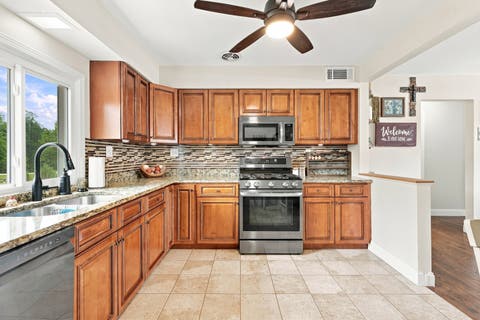 Tiny photo for 1212 Green Street, New Lenox, IL 60451 (MLS # 12698817)