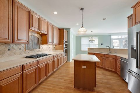 Tiny photo for 7 Chaco Court, South Barrington, IL 60010 (MLS # 12554861)