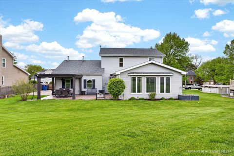 Tiny photo for 2777 Colonial Drive, Elgin, IL 60124 (MLS # 12636891)