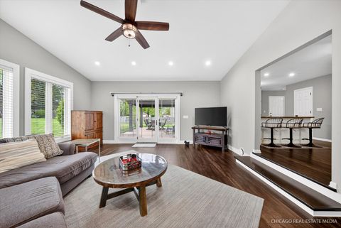Tiny photo for 2777 Colonial Drive, Elgin, IL 60124 (MLS # 12636891)