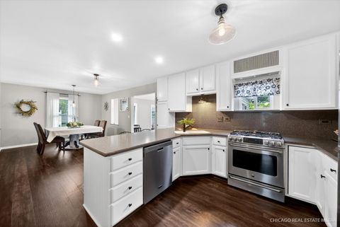 Tiny photo for 2777 Colonial Drive, Elgin, IL 60124 (MLS # 12636891)