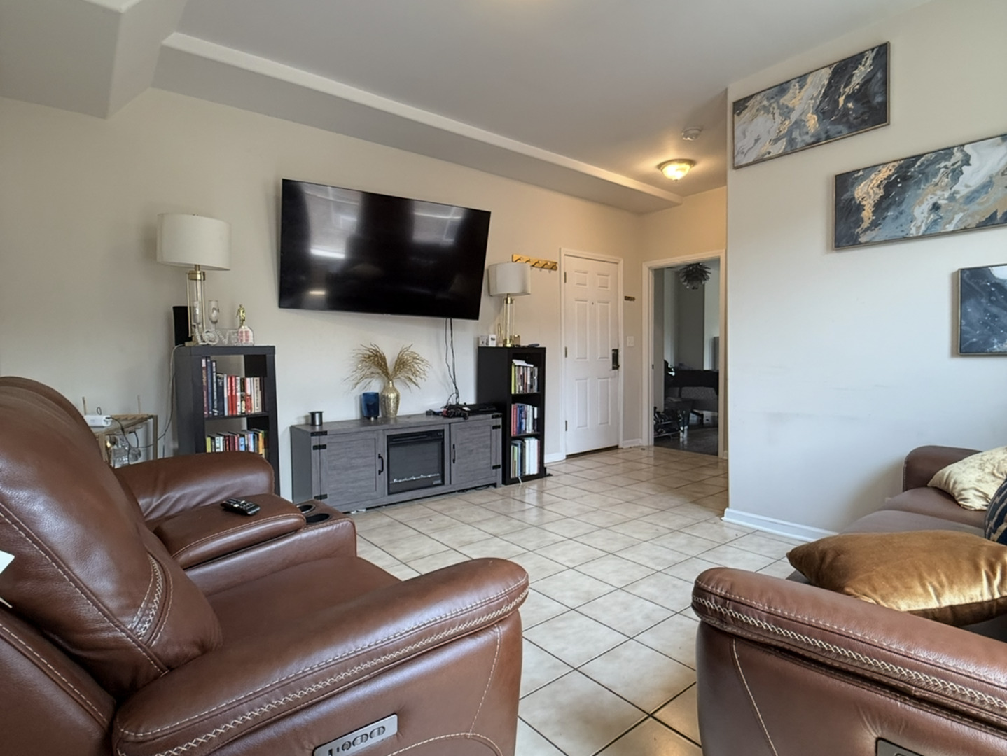 6712 S Ridgeland Avenue 3A